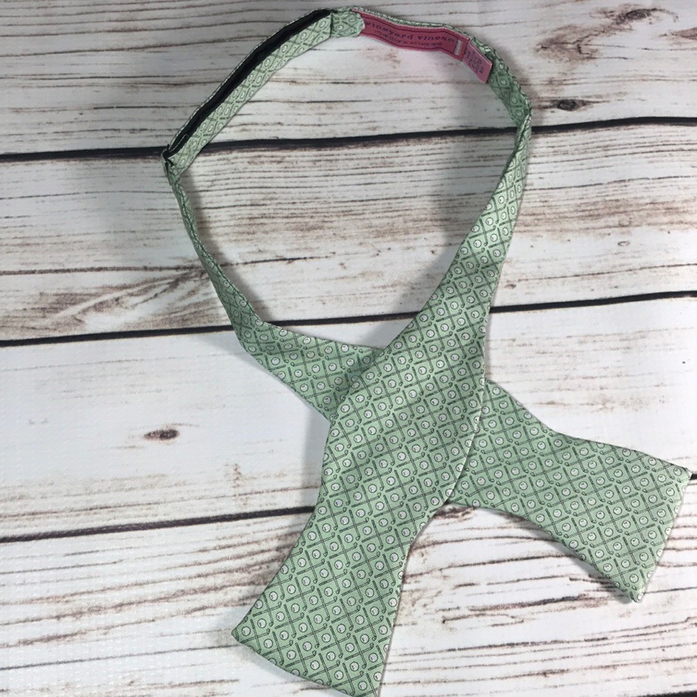 Men’s VV bow tie New