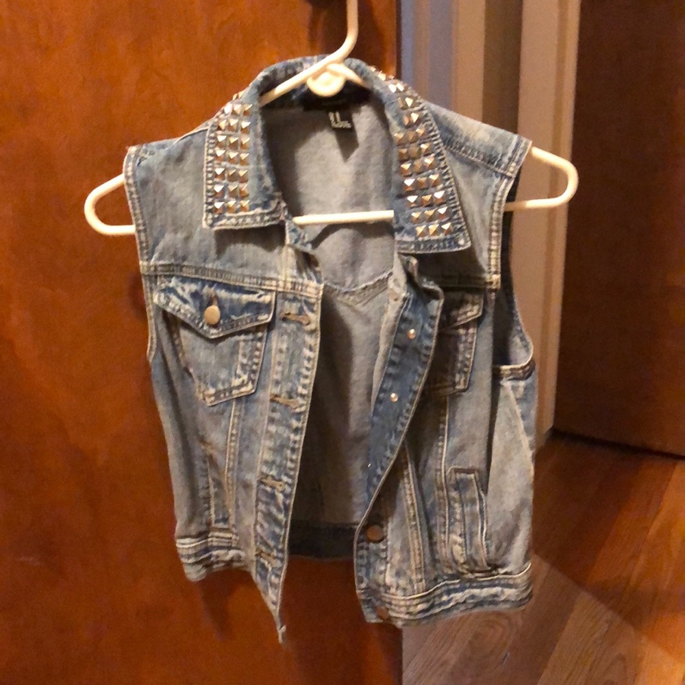 Jean Vest
