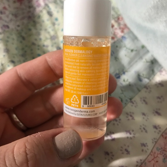 Real Flowers Cleansing Water By Neogen Dermatology - Picture 2 of 2