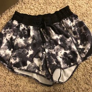 Lululemon floral Hotty hot short