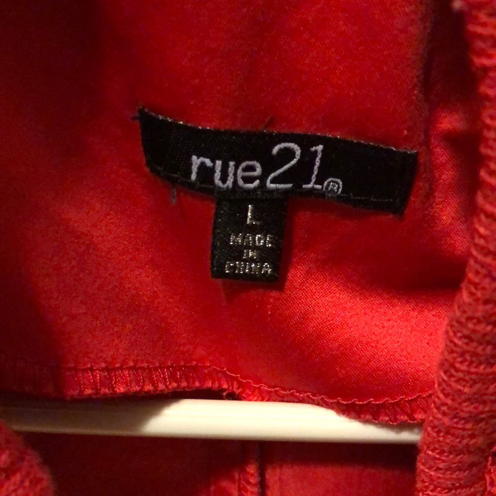 Red jacket - Picture 2 of 3