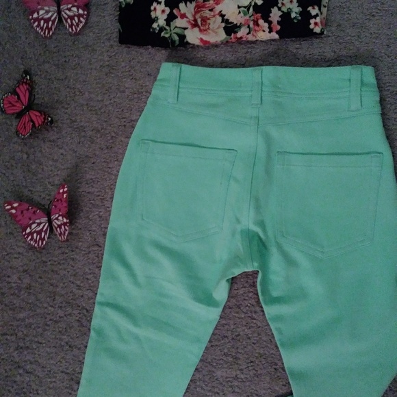 💚Small light green Skinnys by KokoAilis - Picture 3 of 3