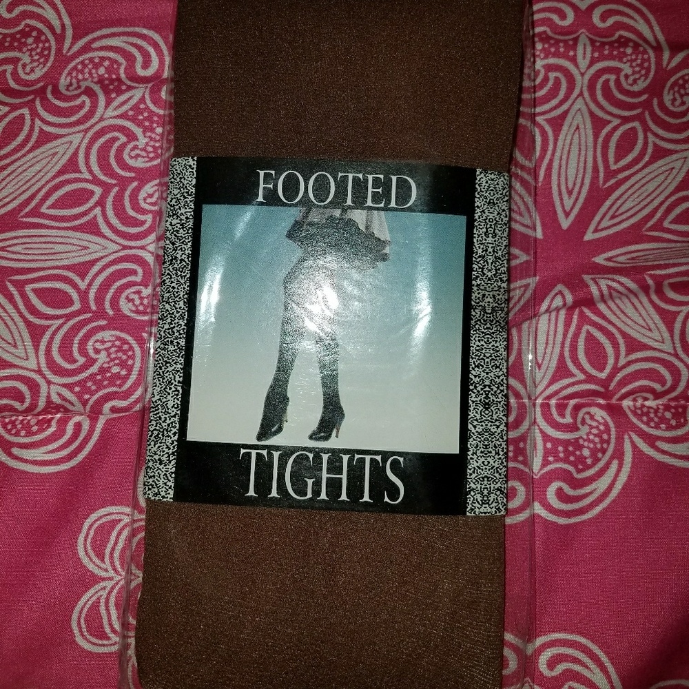 FREE WITH BUNDLE FOOTED TIGHTS