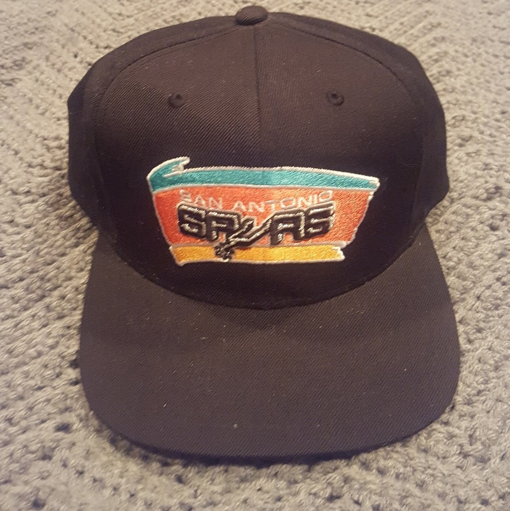 San Antonio Spurs snap-back