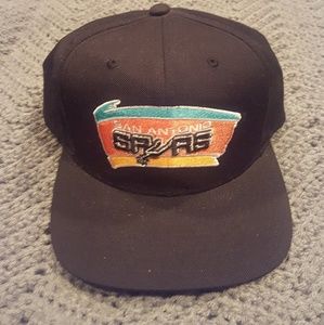 San Antonio Spurs snap-back