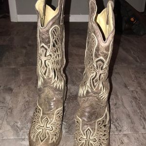 Corral boots