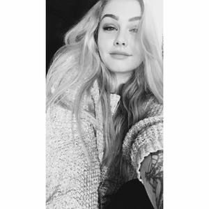 Meet your Posher, Kenzie