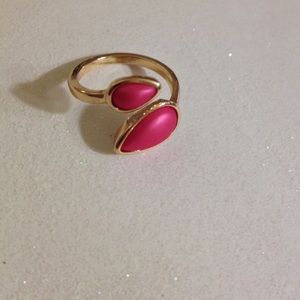 Jessica Simpson Magenta Pearlized Gold Ring