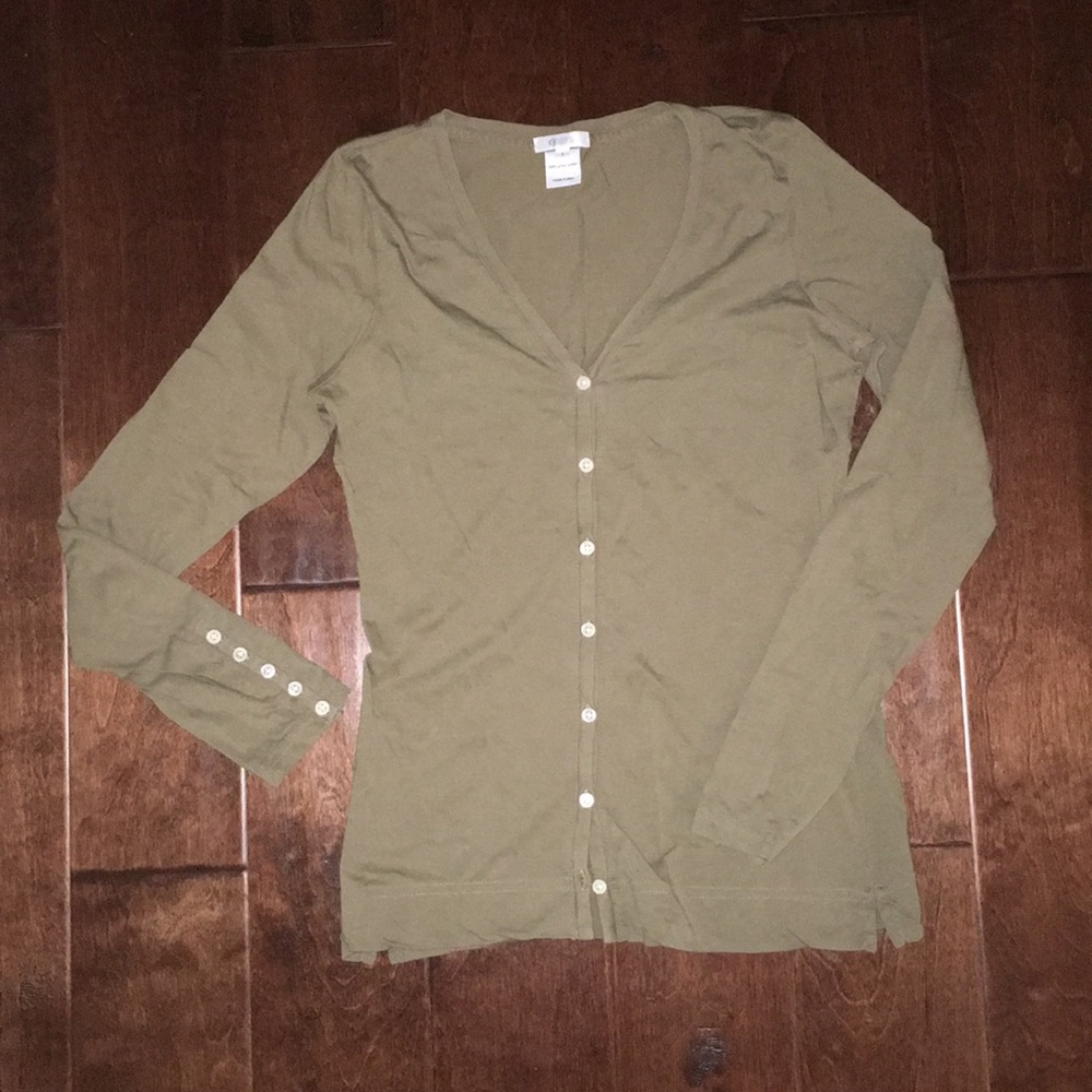 100% Pima cotton v-neck long sleeve