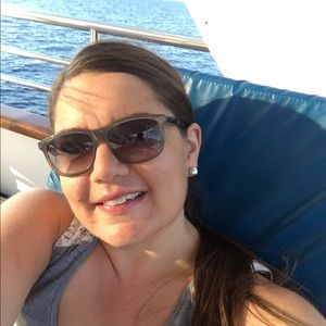 Meet your Posher, Anne
