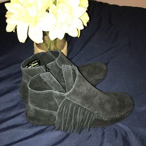 Minnetonka booties with fringe