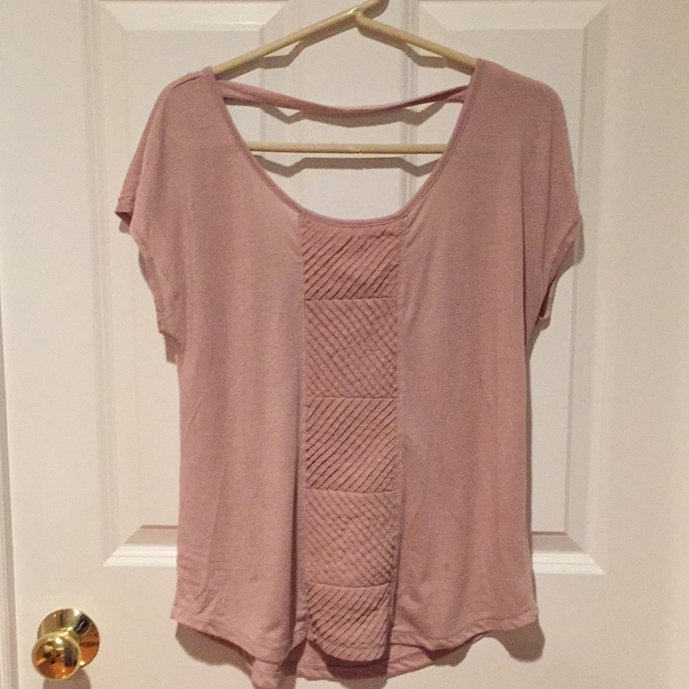 American Eagle Textured Rose Shirt