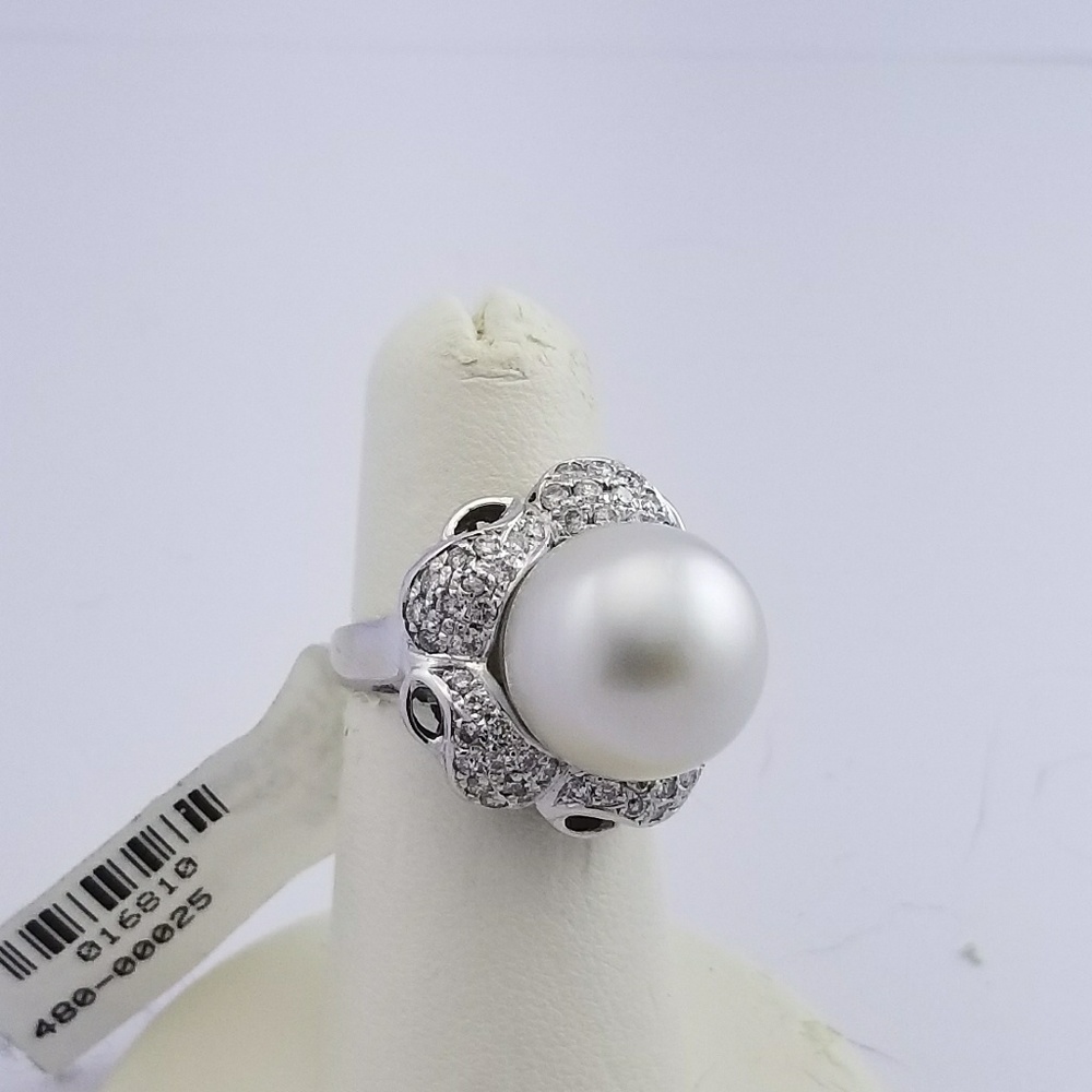 White Gold ring - Picture 2 of 2