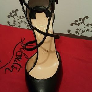 Christian Loubotin Suzanna Leather Crisscross Red,