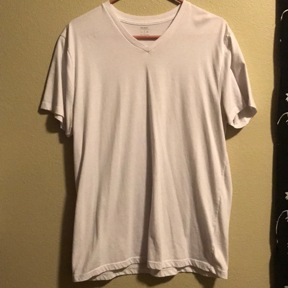 Great condition white v-neck!