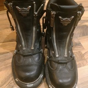 Women's Harley Davidson riding boots.