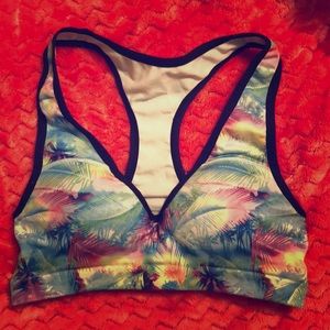 Victoria Secret’s PINK sports bra💪🏽💖