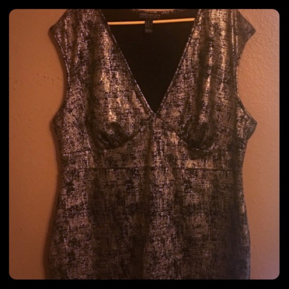 Forever 21 Sz 3x Party Dress!  Black and gold.