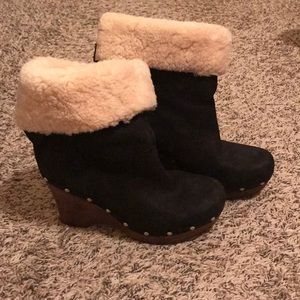 Super cute UGG booties!