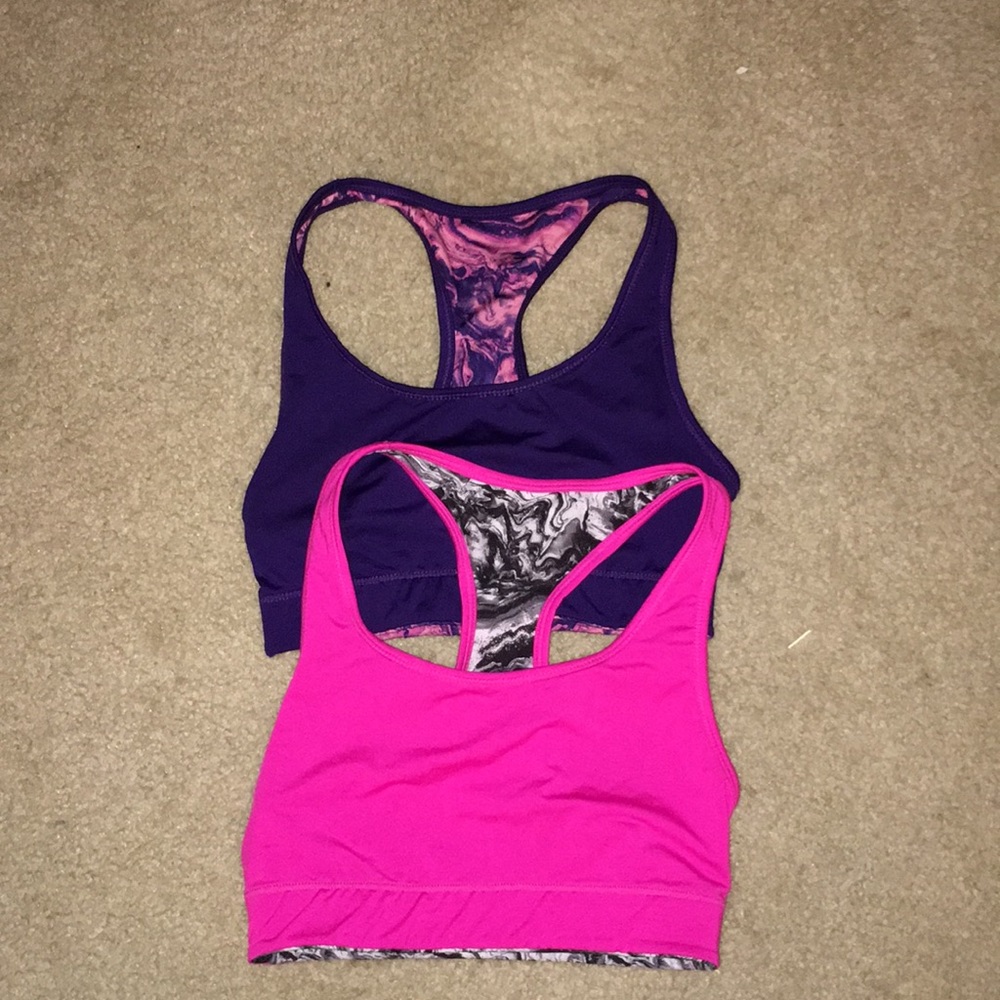 2 sports bras