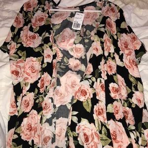 NWT- Forever 21 Black Floral Kimono
