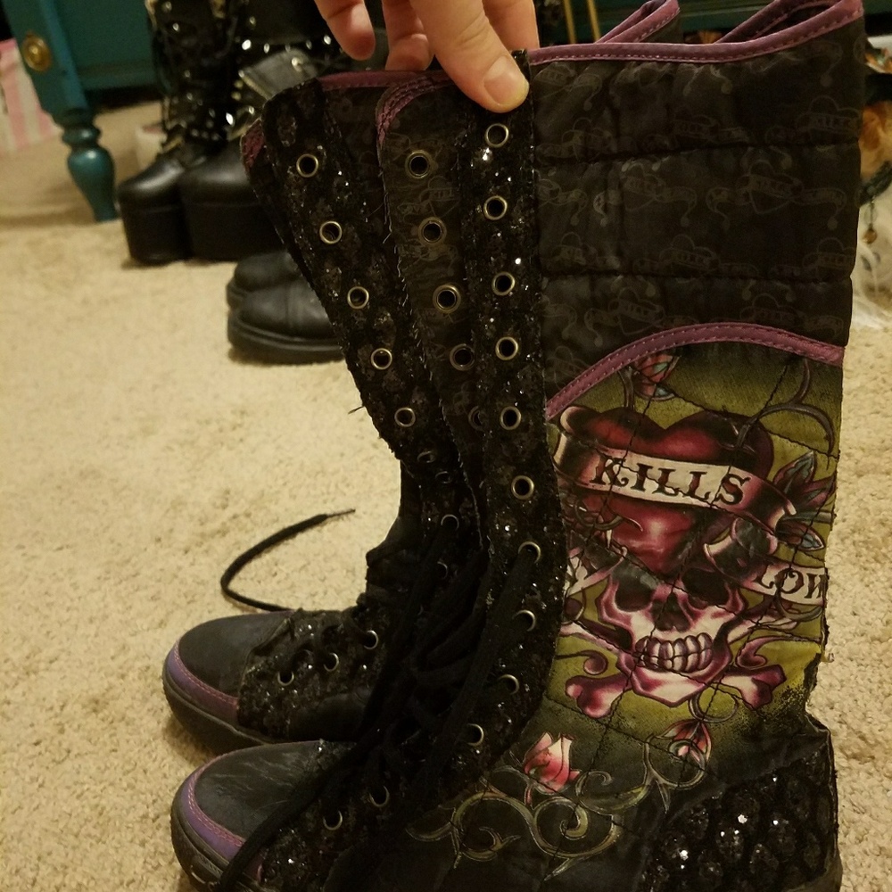 Ed Hardy lace up shoes converse style