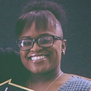 Meet your Posher, Rayven