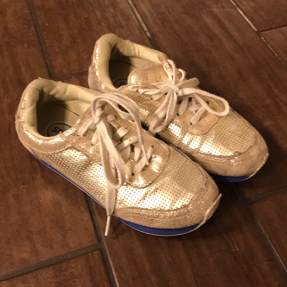 Girls Metallic Sneakers