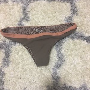 Acacia Manoa Bottoms Med