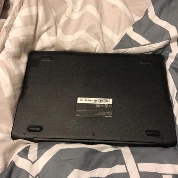 Samsung chromebook Laptop - Picture 3 of 4