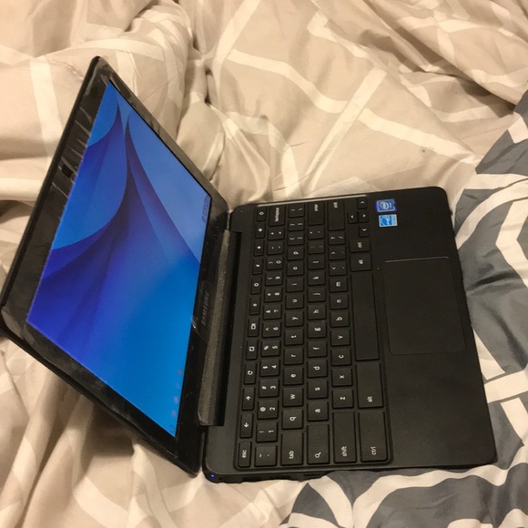Samsung chromebook Laptop - Picture 4 of 4