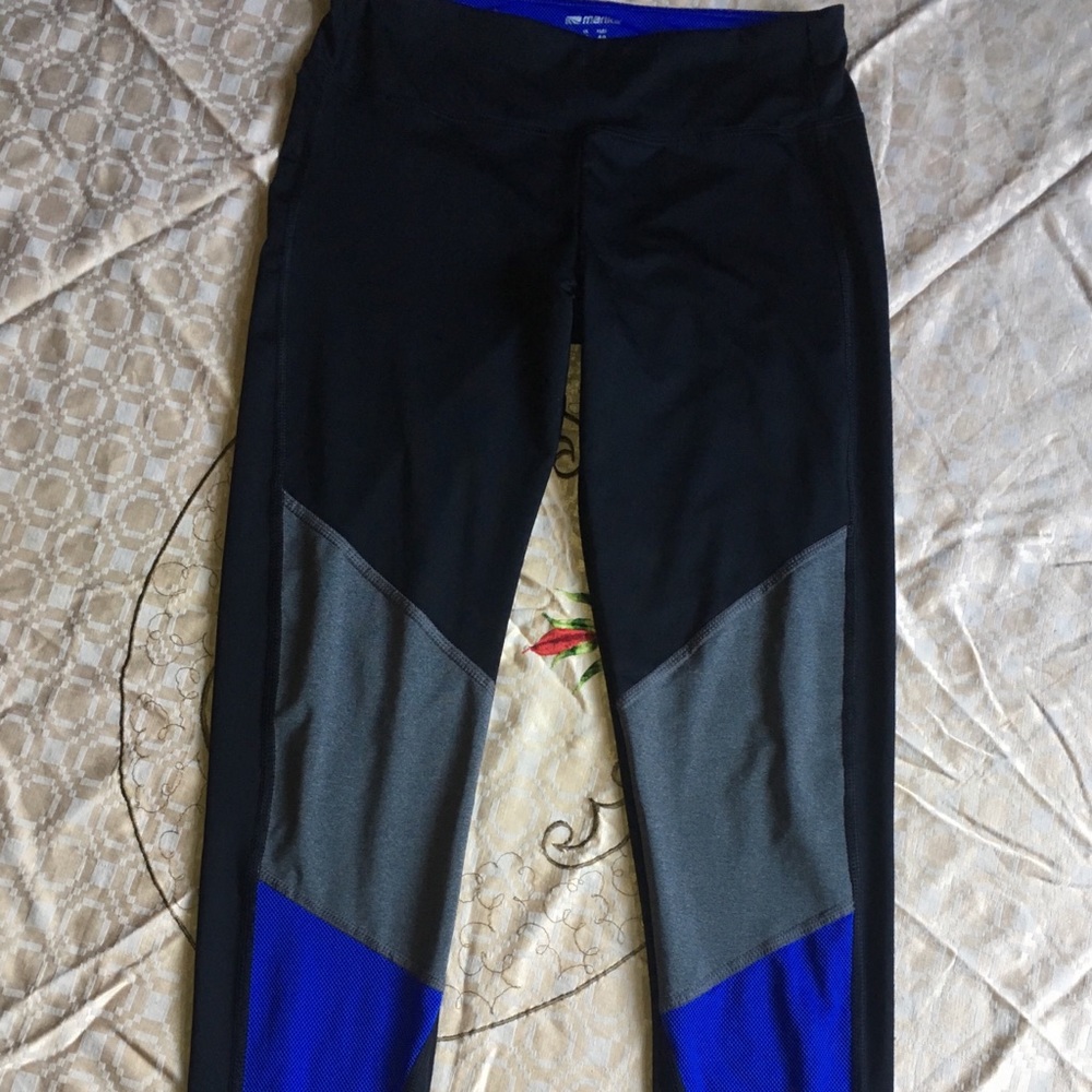 Marika color block leggings!