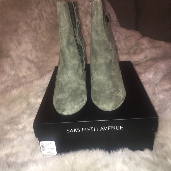 ✨NWT✨Saks Fifth Ave Suede Ankle Green Boots SZ 8 - Picture 3 of 3