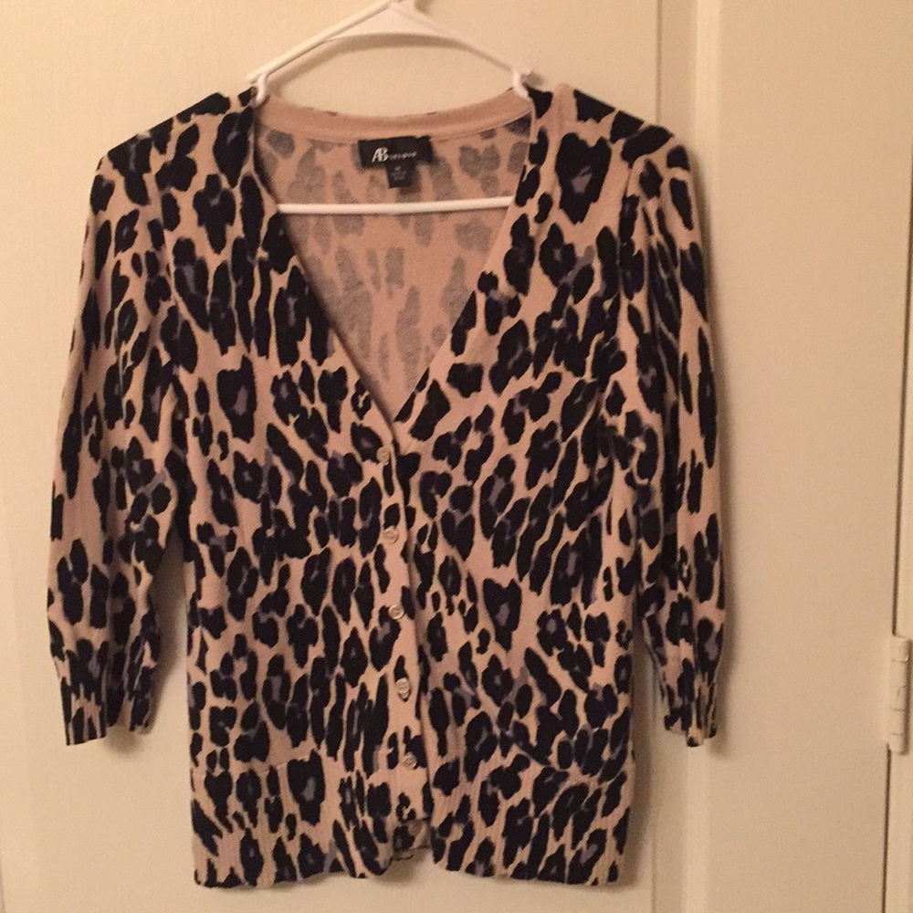 Sweater - size M
