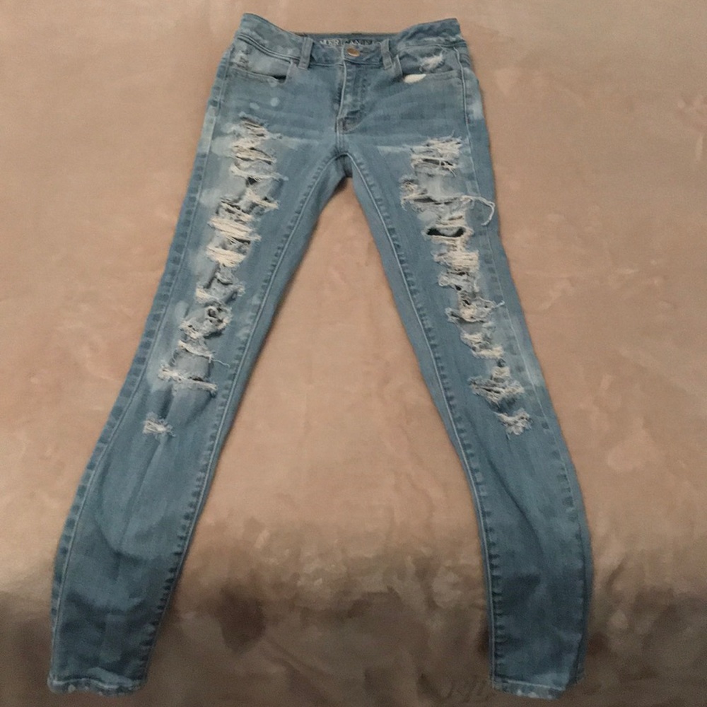 American Eagle Ripped Super Stretch Skinny Jean