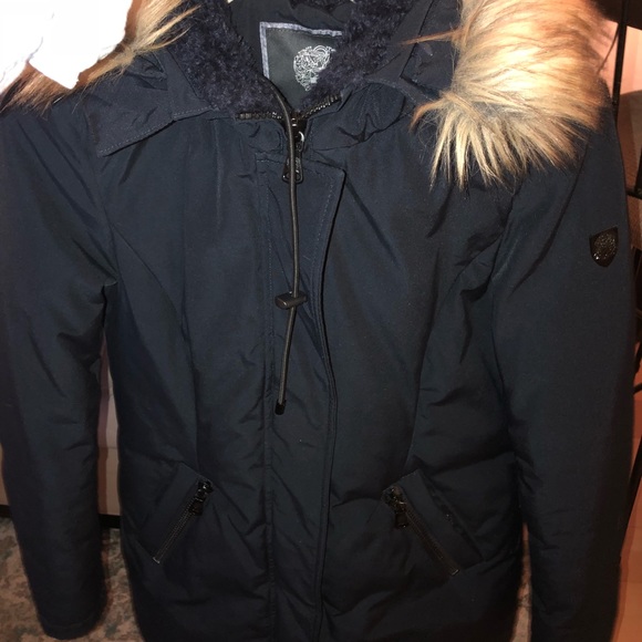 Vince Camuto — Side Belted Faux Fur Anorak - Picture 4 of 5