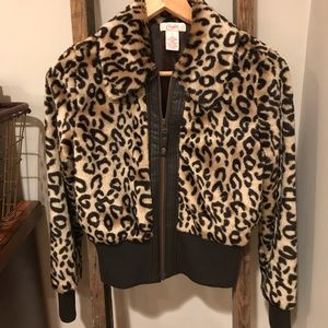 Cropped faux fur leopard print jacket