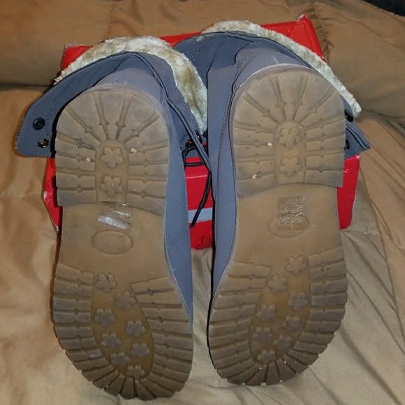 Women's Boots - Picture 2 of 5