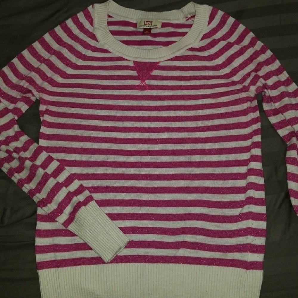 STRIPED SWEATER