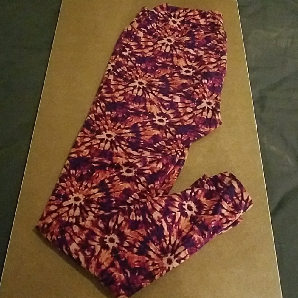 LuLaRoe tall and curvy leggings