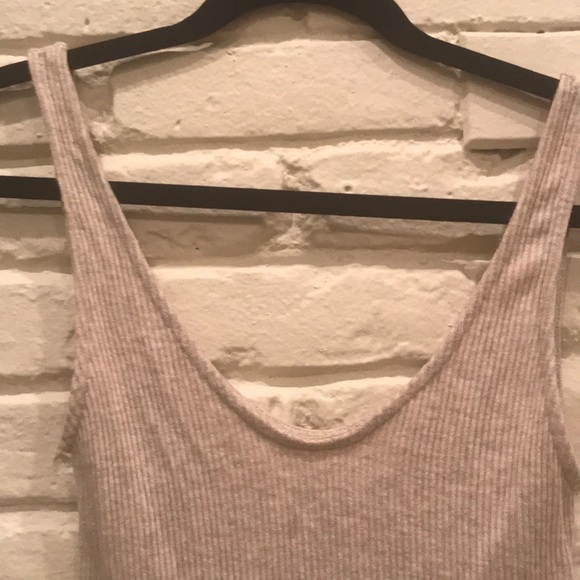 Cropped tank top with tie up sides - Picture 3 of 3