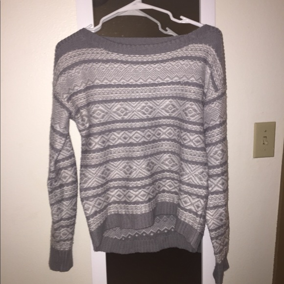 Mossimo Sweater - Picture 1 of 3