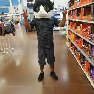 Meet your Posher, Mannie