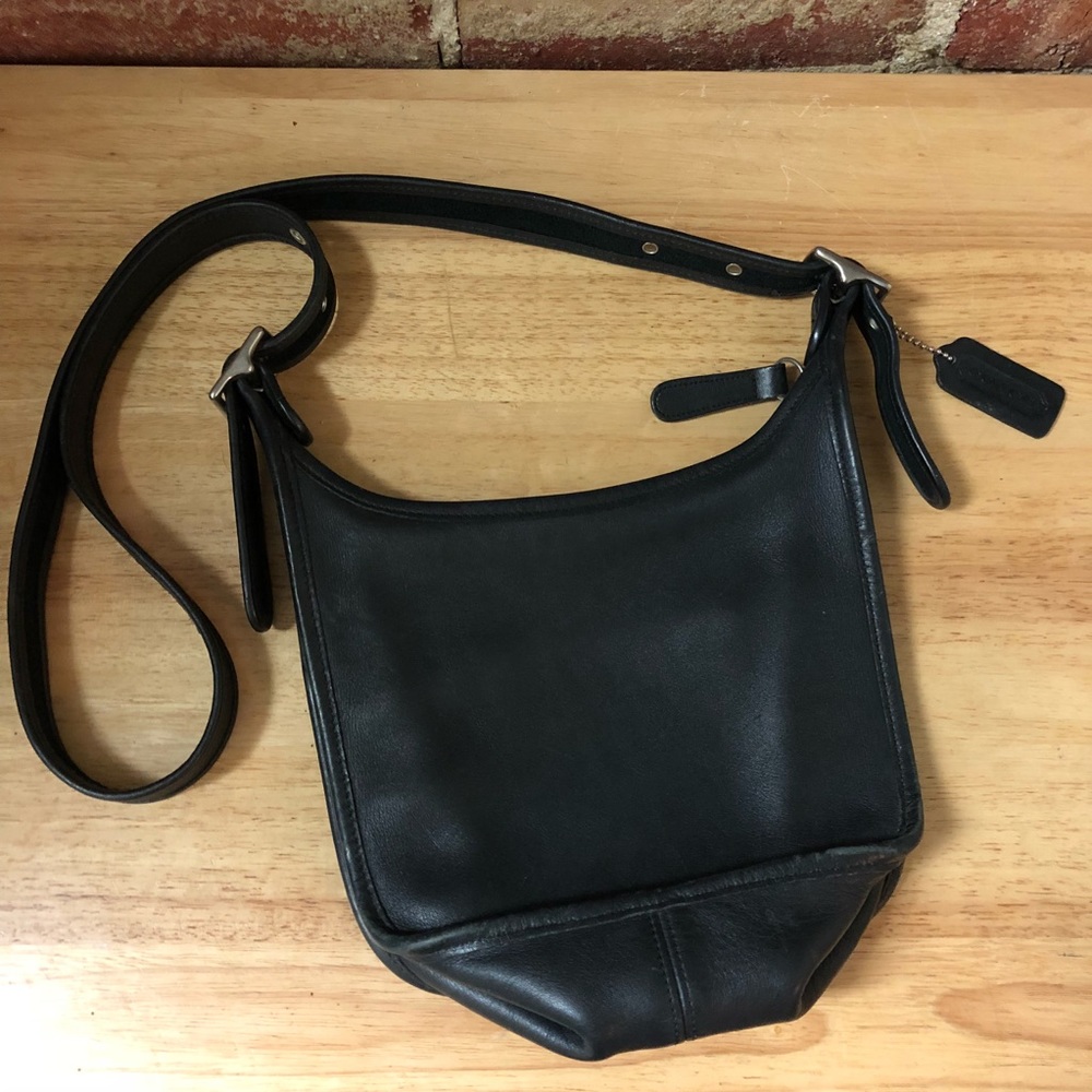 Authentic COACH classic genuine leather purse