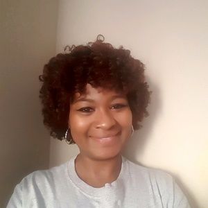 Meet your Posher, Christy