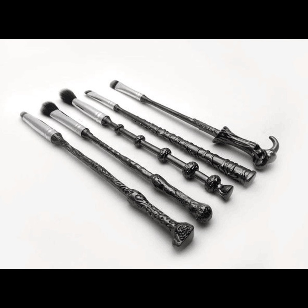 Harry Potter Makeup Brushes & come with bag