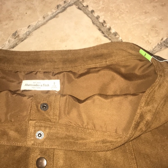 Button up comfortable brand new skirt - Picture 2 of 3