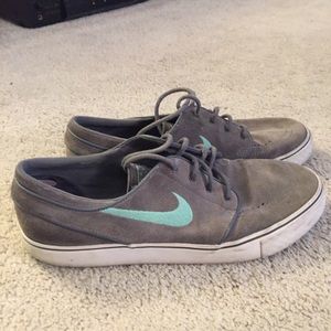 Nike Men’s Janoski Shoes