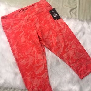 Marika tek Capri Workout Pants