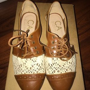 Cut out lace up shoes size 6